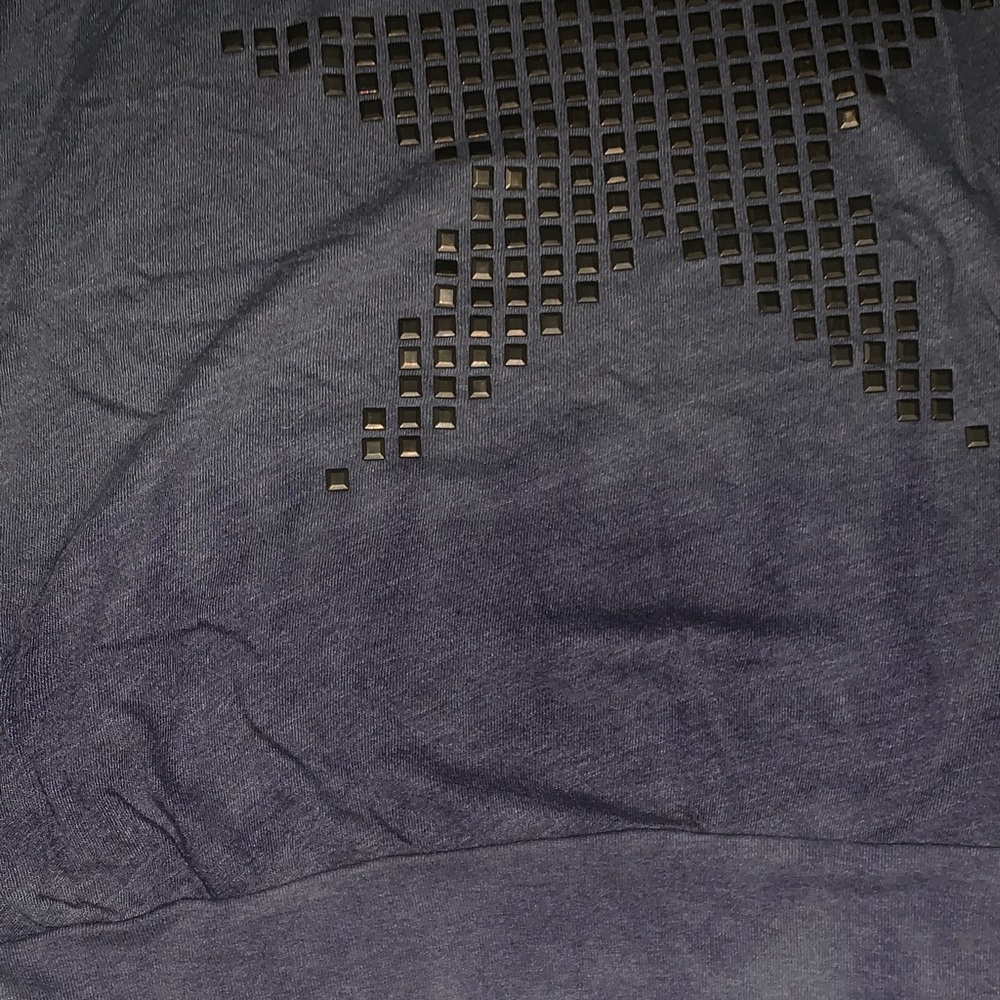 Y2K TPARTY DISTRESSED GRAYISH BLUE TOP WITH CUTOUT SLEEVES  AND GOLD STUDED STAR - Picture 7 of 11